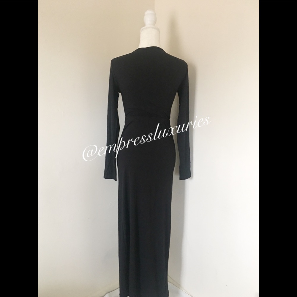 Long Sleeve Maxi Dress✨✨ - Picture 3 of 5